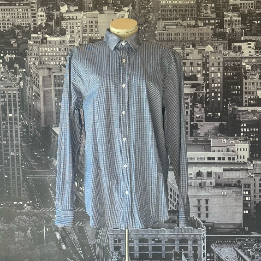 Old Navy Slim Fit Signature Dress Shirt